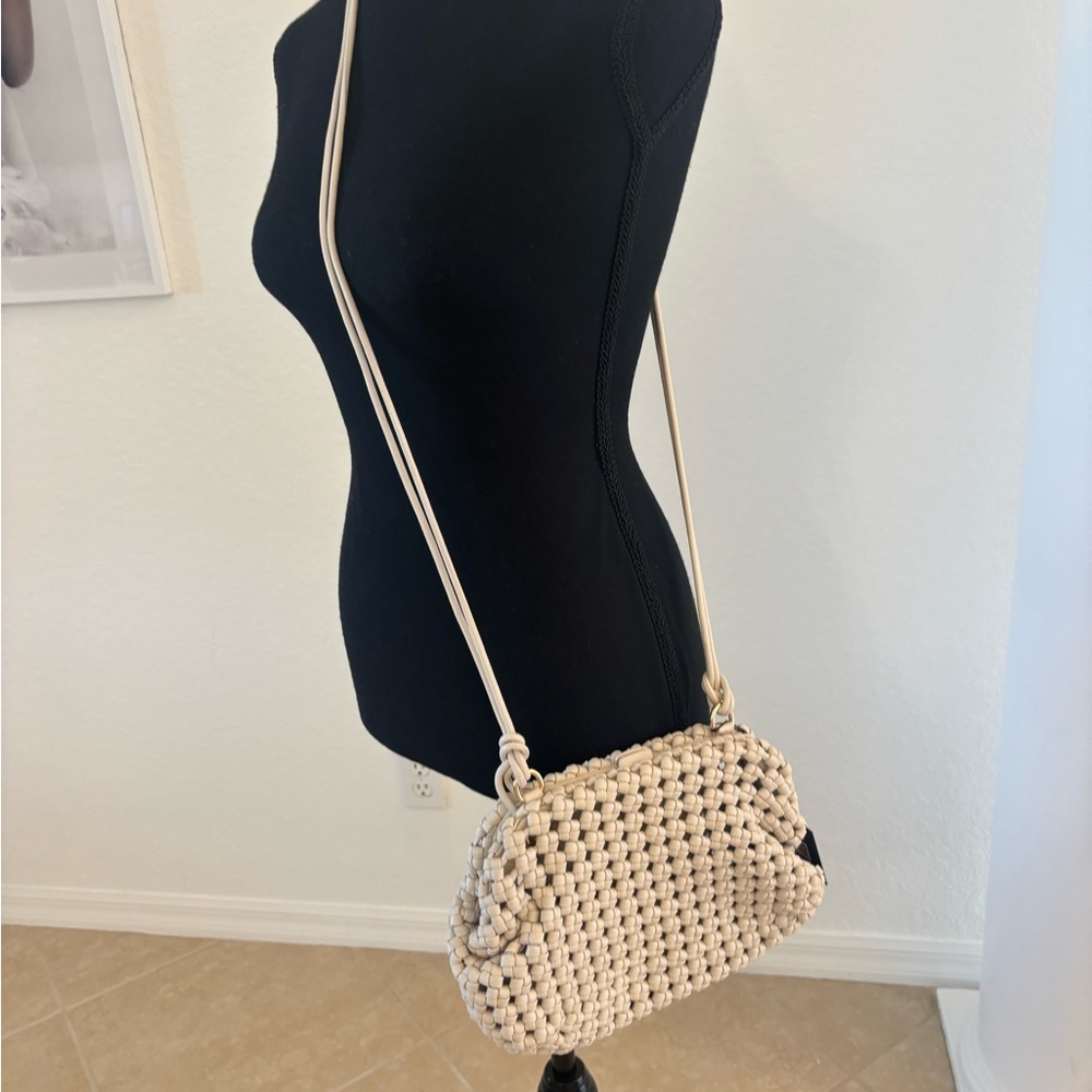 Elegant Cream Woven Shoulder Bag Removable Strap